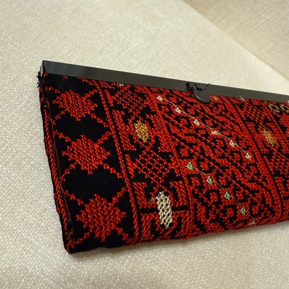 Tatreez Embroidered Clutch - Picture 2 of 5